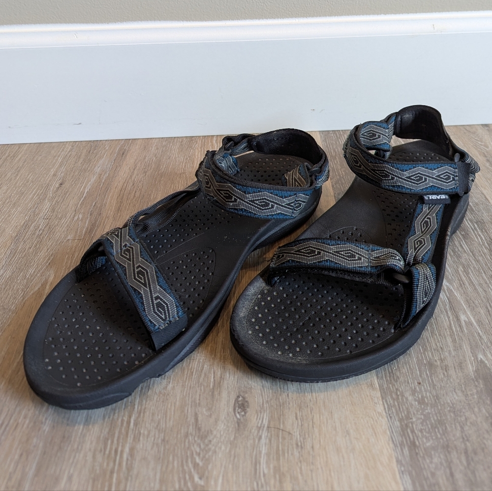 Teva Size 11 Blue and Black Sandals Versatile Outdoor‎ Comfort
